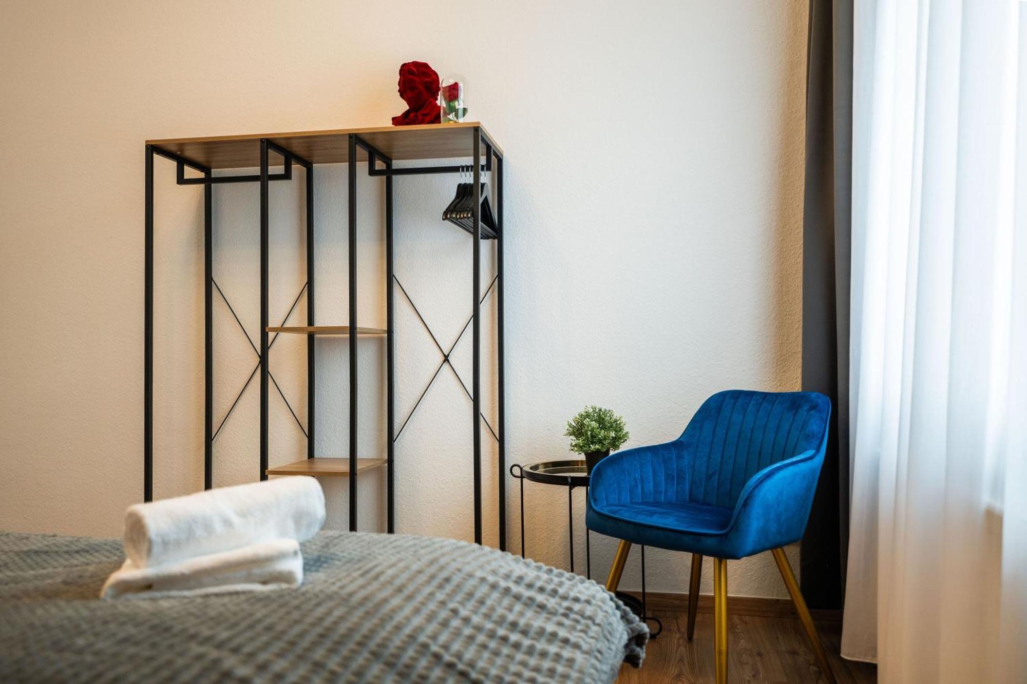 T21 - Apartment Direkt Im Zentrum Mit Parkplatz Chemnitz Kültér fotó
