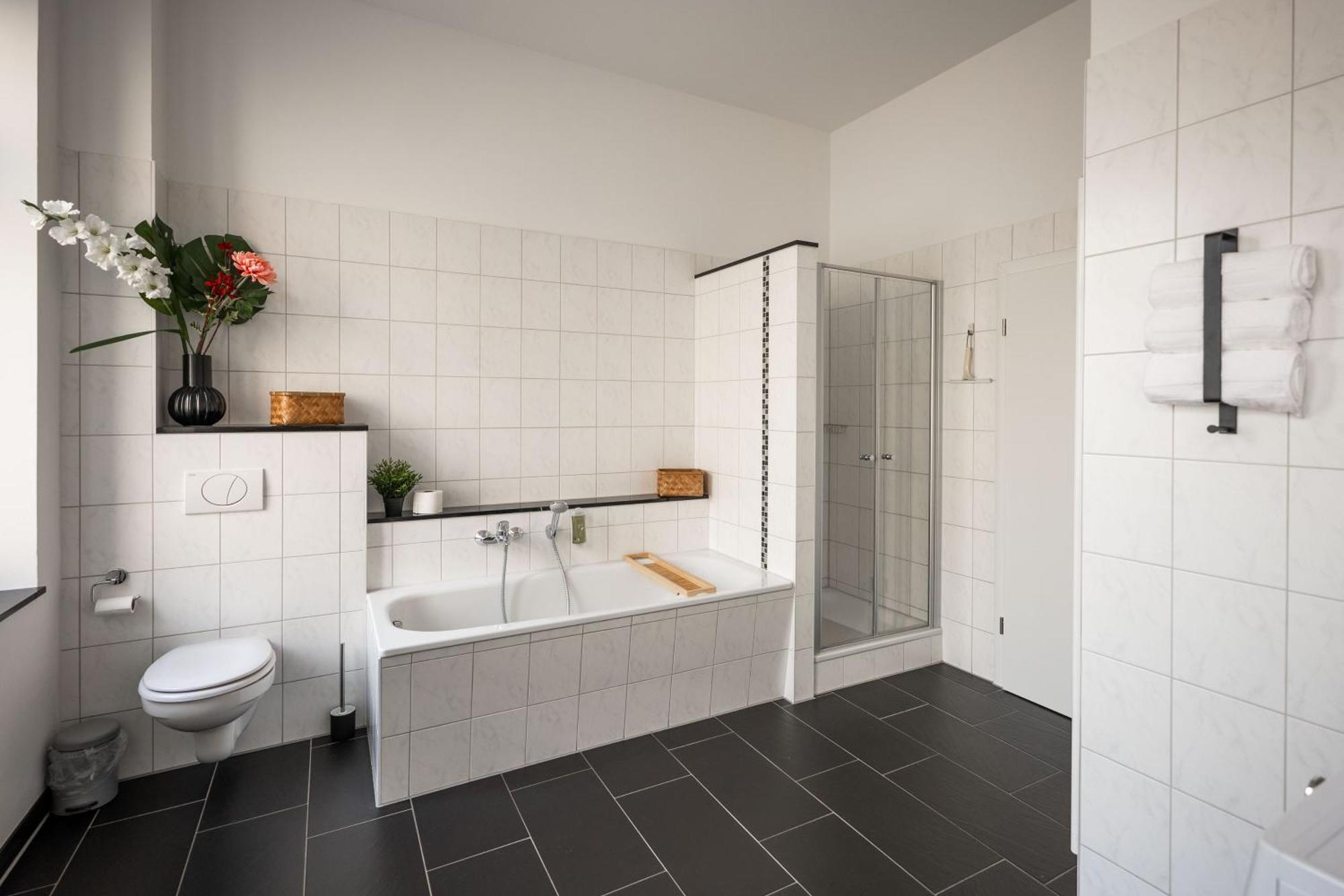 T21 - Apartment Direkt Im Zentrum Mit Parkplatz Chemnitz Kültér fotó