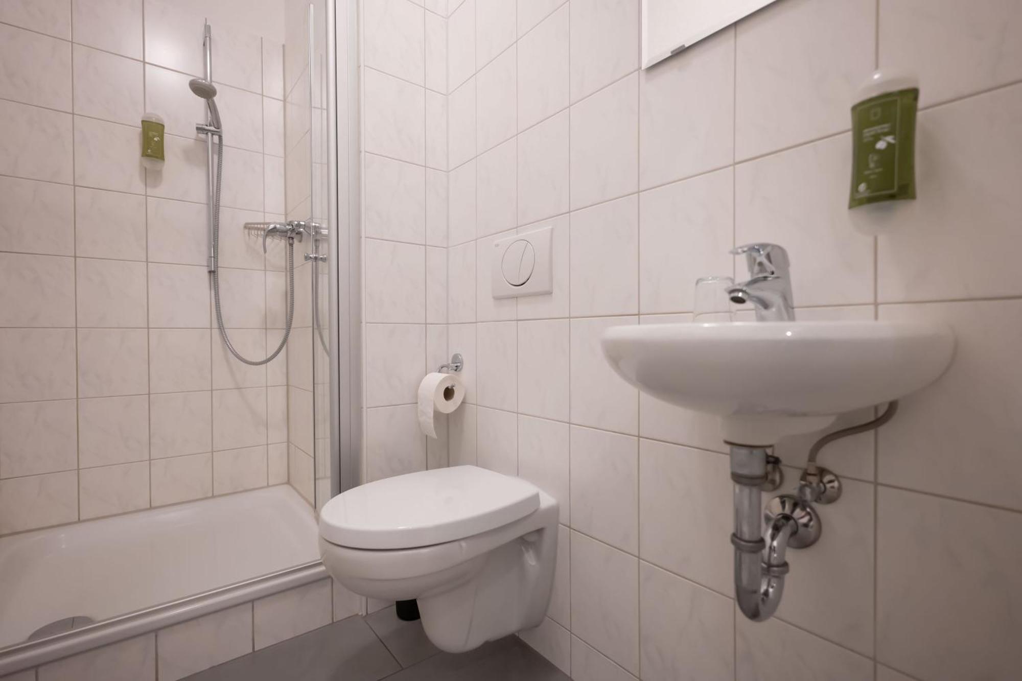 T21 - Apartment Direkt Im Zentrum Mit Parkplatz Chemnitz Kültér fotó