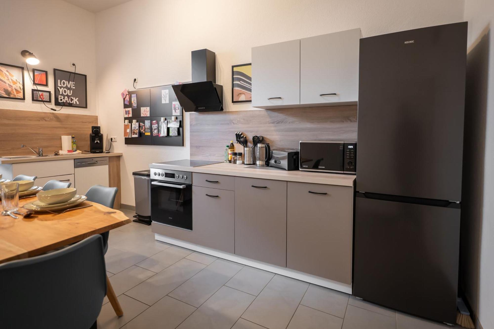 T21 - Apartment Direkt Im Zentrum Mit Parkplatz Chemnitz Kültér fotó