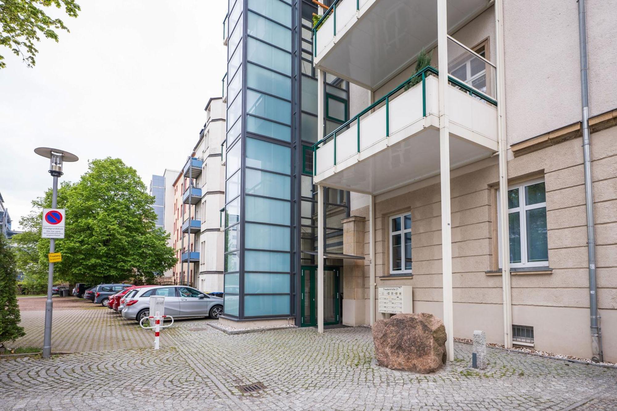 T21 - Apartment Direkt Im Zentrum Mit Parkplatz Chemnitz Kültér fotó